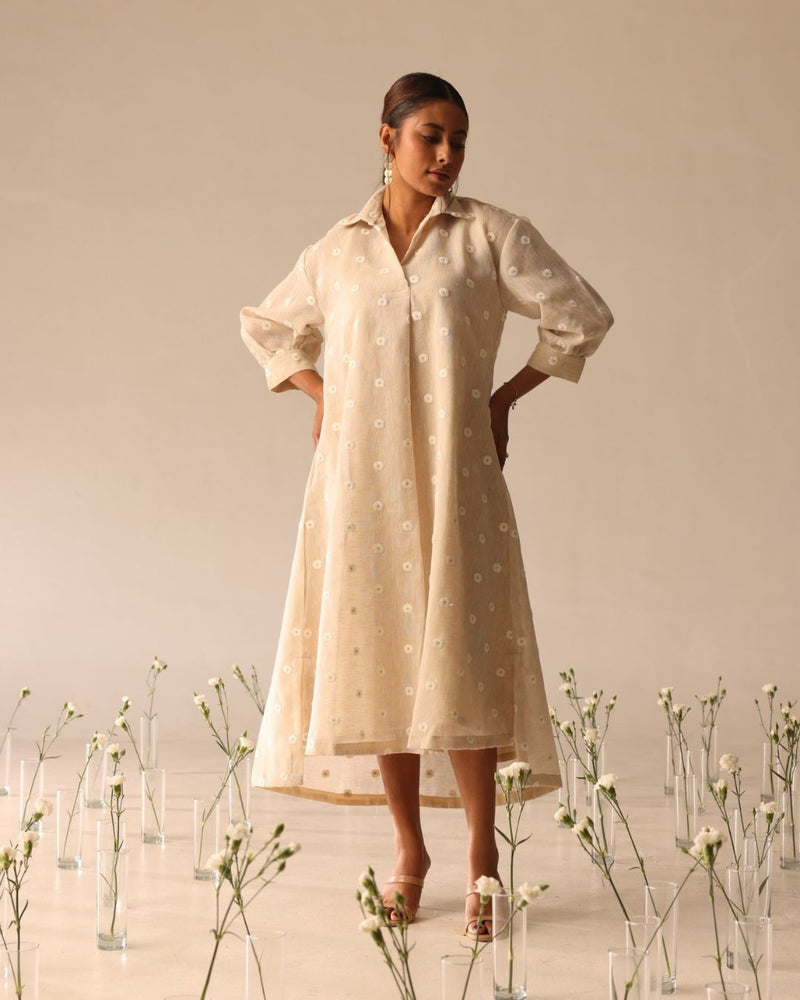 Iris breeze (Beige & Ivory)