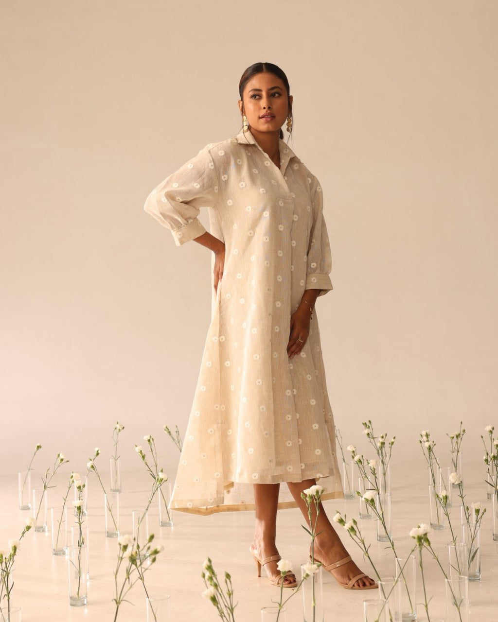 Iris breeze (Beige & Ivory)