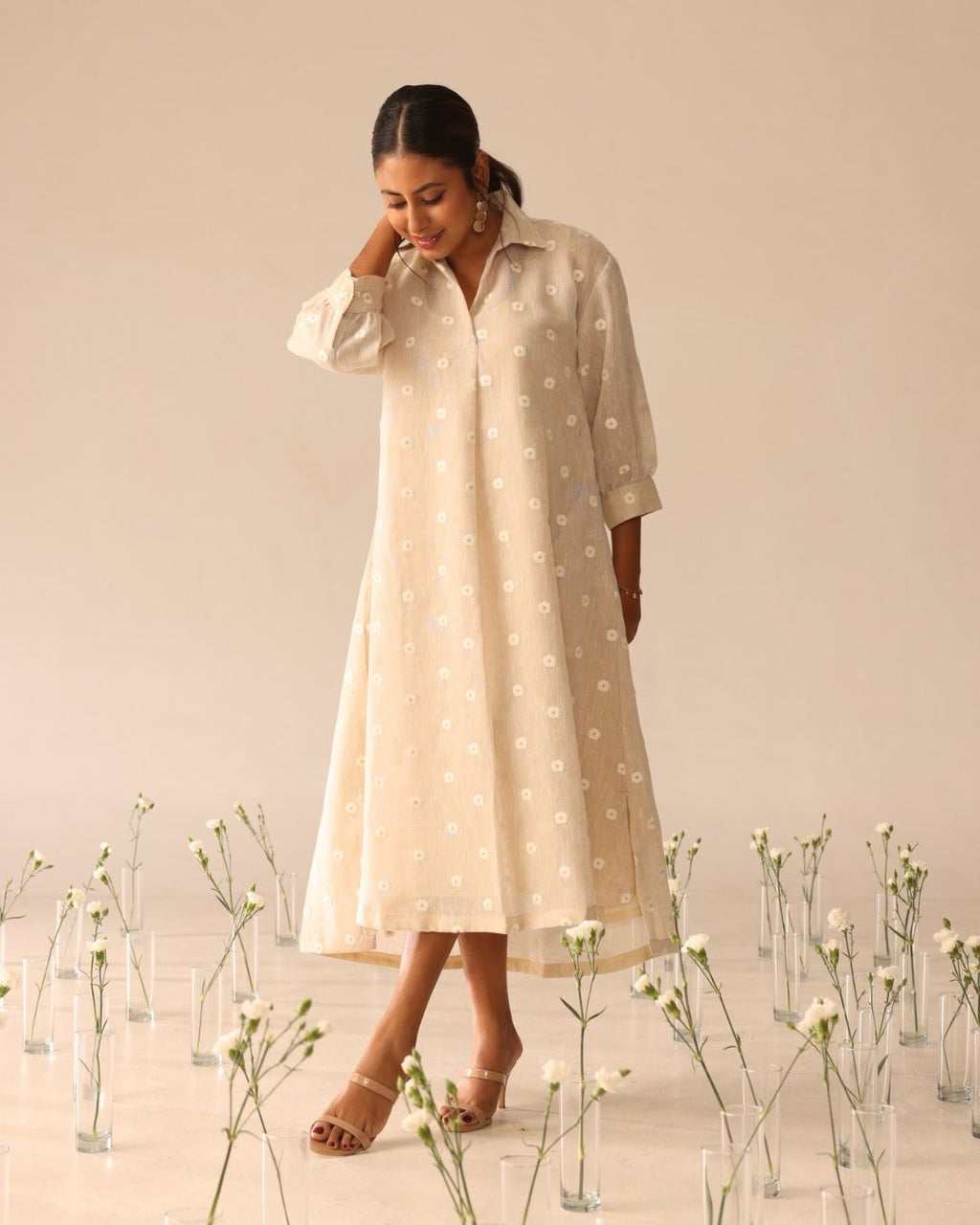 Iris breeze (Beige & Ivory)
