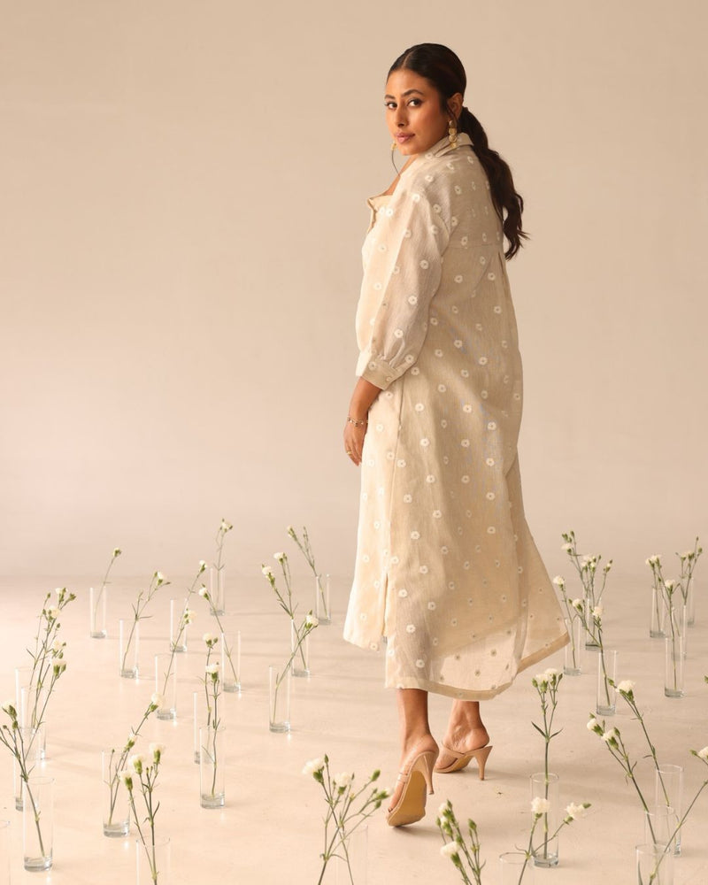 Iris breeze (Beige & Ivory)