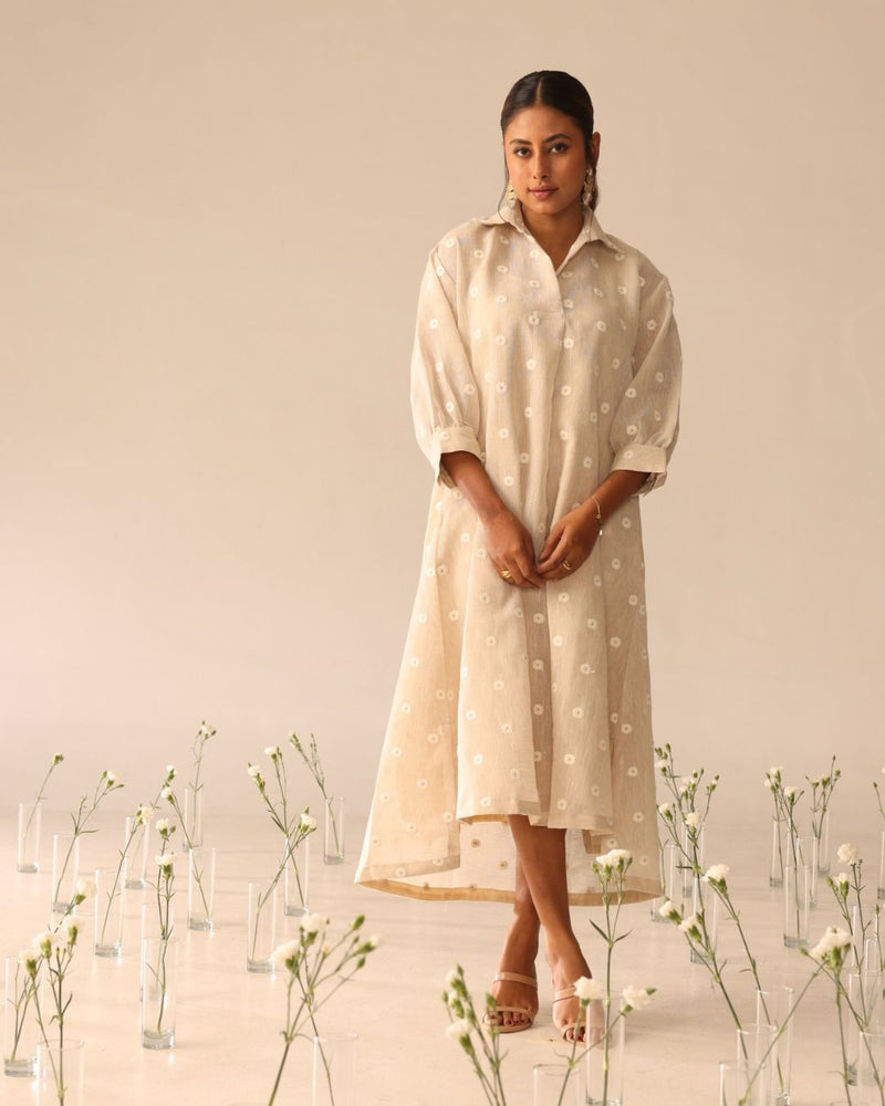 Iris breeze (Beige & Ivory)