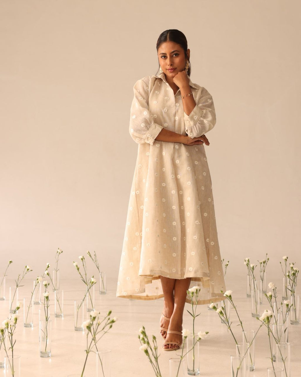 Iris breeze (Beige & Ivory)